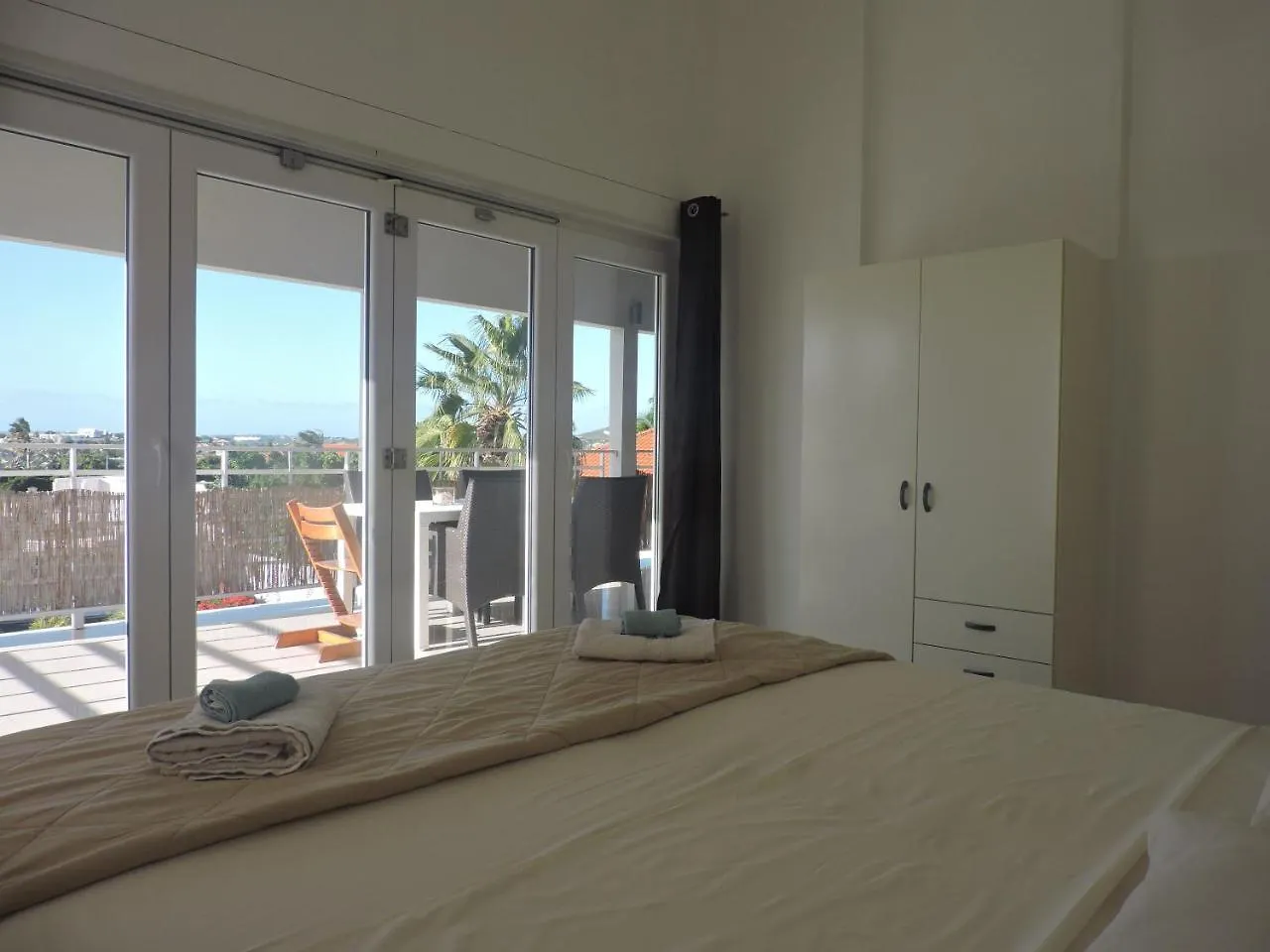 B&B Bellavista 빌렘스타트 4*,